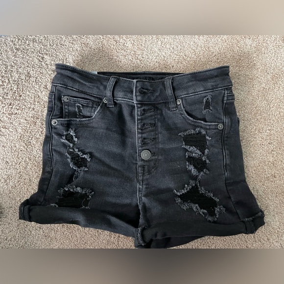 AE ripped black jean shorts - Picture 3 of 8